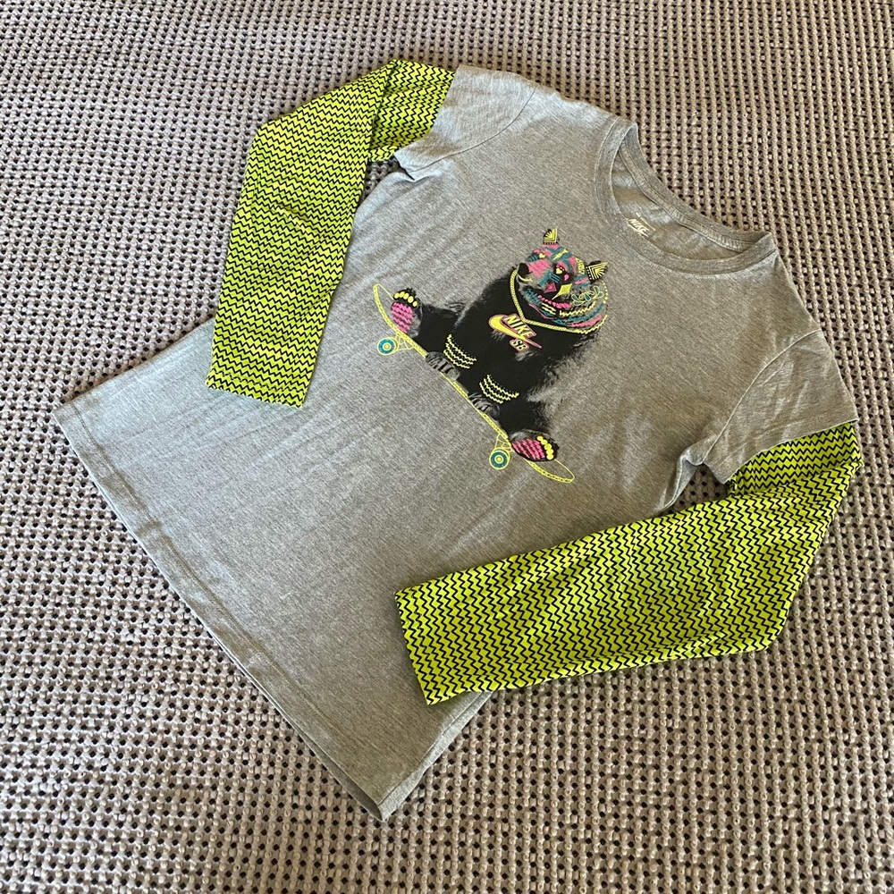 Nike skateboarding tee, fun print Large, 12-13 yrs